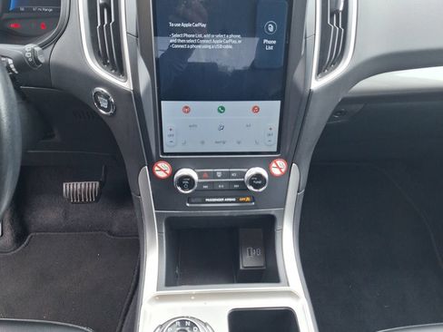 Used 2024 Ford Edge SEL AWD/4WD image 13