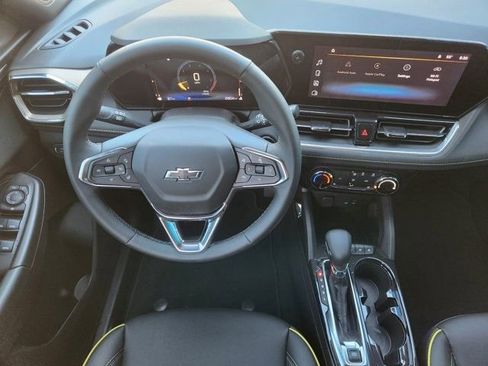 Used 2025 Chevrolet TrailBlazer ACTIV w/ Driver Confidence Package image 28