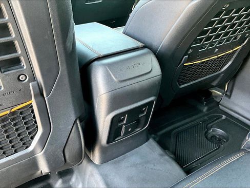 Used 2024 Ford Bronco Badlands image 16