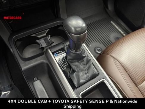 Used 2021 Toyota Tacoma Limited AWD/4WD image 27