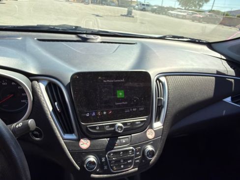 Used 2024 Chevrolet Malibu LT FWD image 17