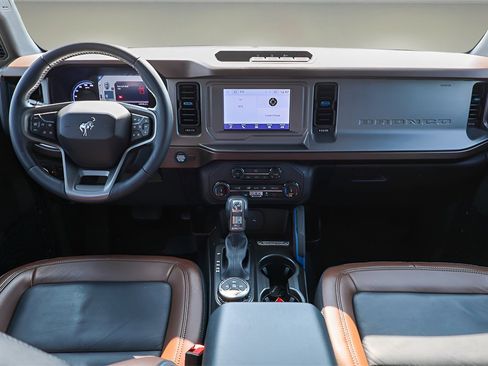 Used 2022 Ford Bronco Outer Banks image 46