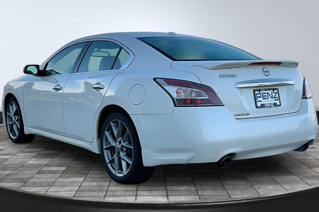 Used 2011 Nissan Maxima 3.5 SV w/ Sport Pkg FWD image 4