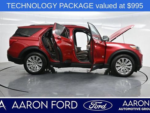 Used 2024 Ford Explorer King Ranch w/ Technology Package AWD/4WD image 3