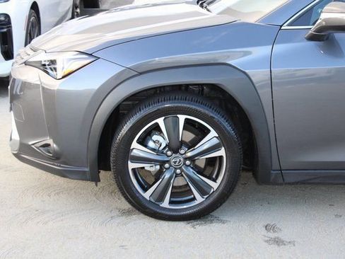 Certified 2025 Lexus UX 300h FWD image 4