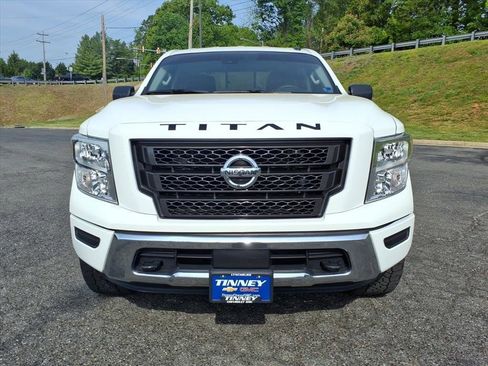 Used 2021 Nissan Titan SV AWD/4WD image 9