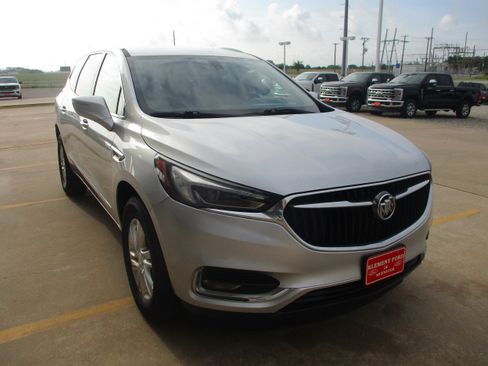 Used 2020 Buick Enclave Essence FWD image 13