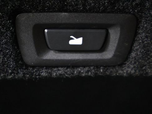 Used 2024 Lucid Air Touring image 21