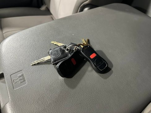 Used 2019 Nissan NV 2500 SV RWD image 34