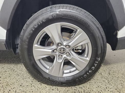 Used 2024 Toyota RAV4 LE AWD/4WD image 8