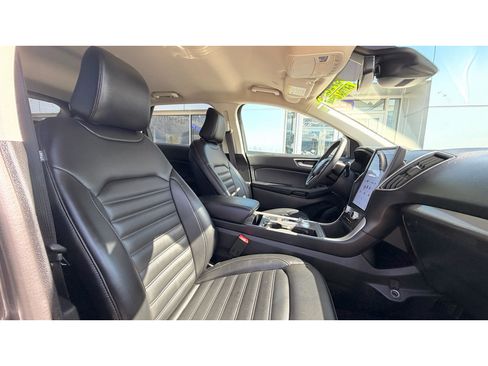 Used 2024 Ford Edge SEL w/ Cargo Accessory Package AWD/4WD image 10