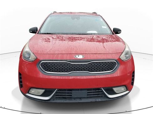 Used 2017 Kia Niro EX image 2