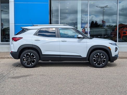 Certified 2023 Chevrolet TrailBlazer LT AWD/4WD image 2