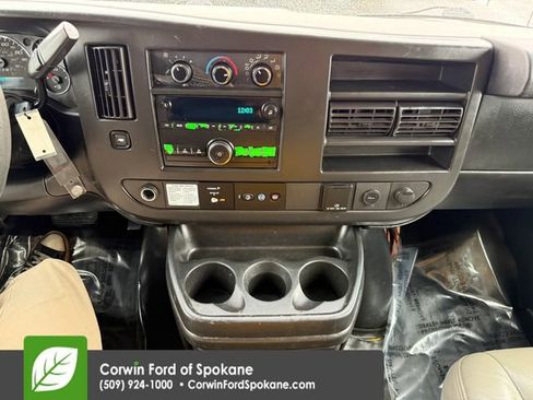 Used 2017 GMC Savana 3500 Extended image 23