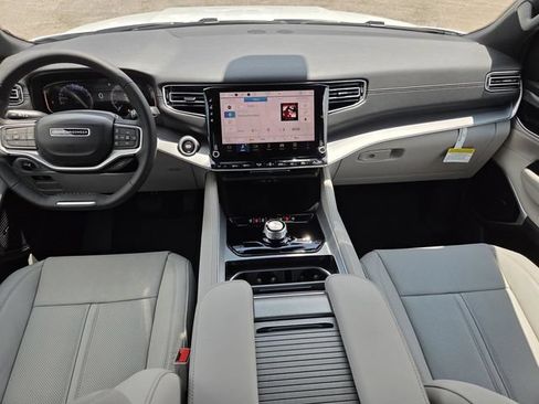 New 2026 Jeep Grand Wagoneer 2WD w/ Premium Group I image 14