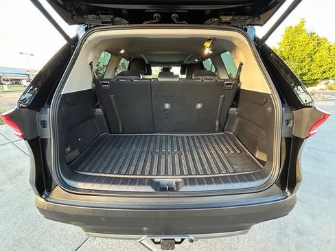 Used 2025 Toyota Grand Highlander AWD Hybrid image 31