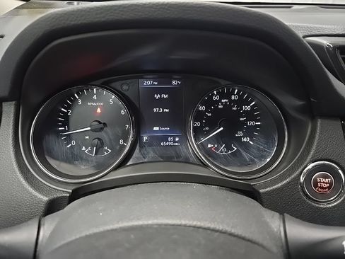 Used 2018 Nissan Rogue SV AWD/4WD image 22