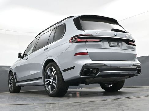 Used 2024 BMW X7 M60i AWD/4WD image 29