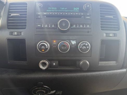 Used 2009 Chevrolet Silverado 1500 LT w/ Regional Value Package image 28