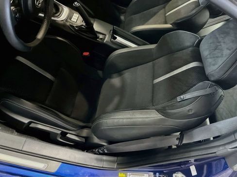 Used 2025 Toyota GR86 Premium w/ ALL Weather Mat Package (TMS) RWD image 18