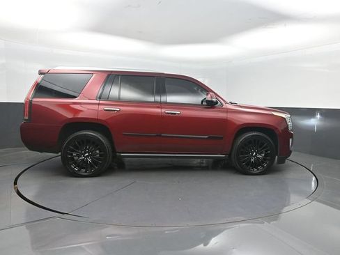 Used 2020 Cadillac Escalade Platinum w/ Escalade Sport Edition AWD/4WD image 30