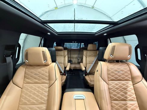 Used 2021 Cadillac Escalade Premium Luxury w/ Driver Assist Tech Package image 38