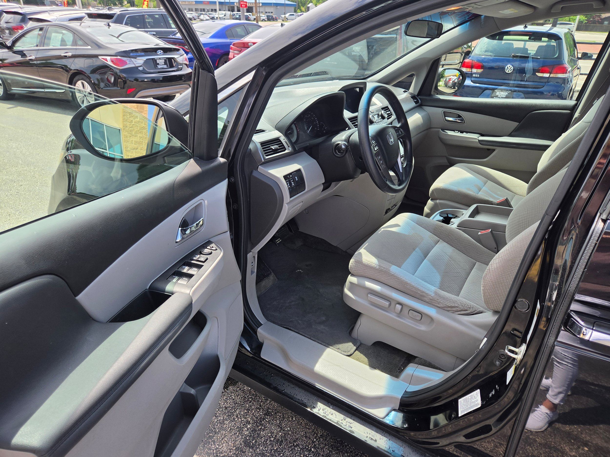 Used 2016 Honda Odyssey EX image 5