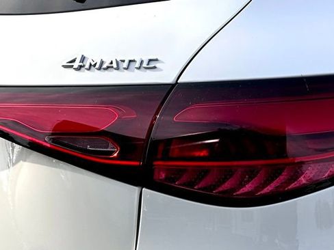 New 2026 Mercedes-Benz GLC 300 4MATIC image 12