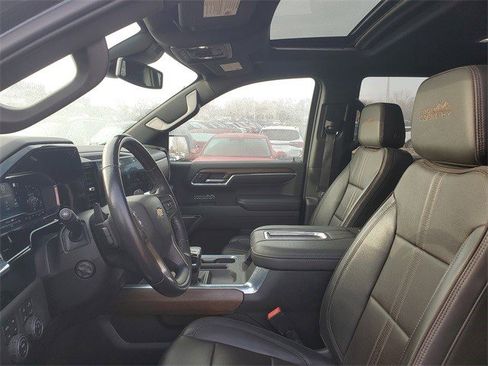 Certified 2022 Chevrolet Silverado 1500 High Country w/ High Country Premium Package image 18