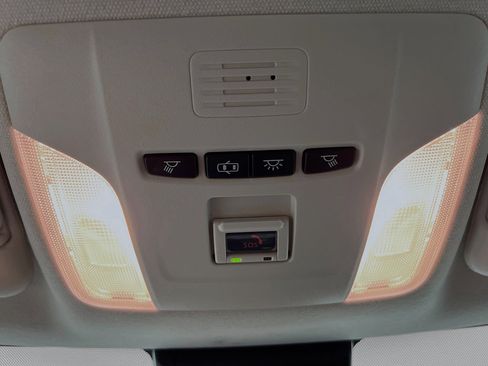 Used 2022 Toyota Corolla LE FWD image 21