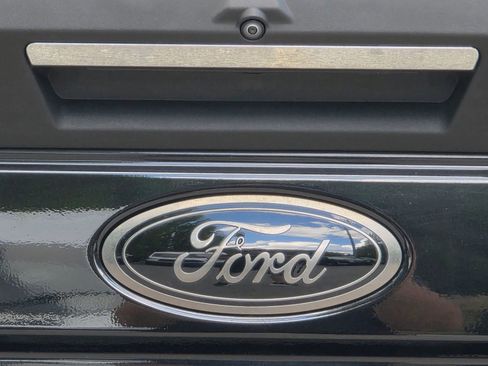 Used 2022 Ford F250 Lariat w/ Black Appearance Package image 38