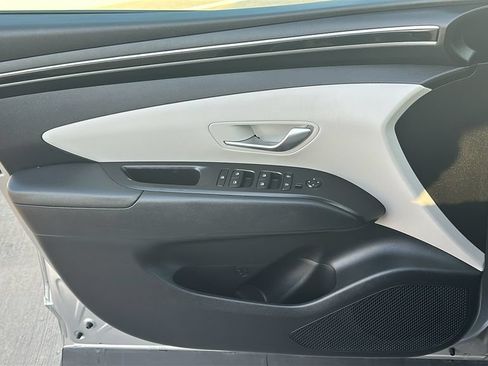 Used 2022 Hyundai Tucson SEL FWD image 19