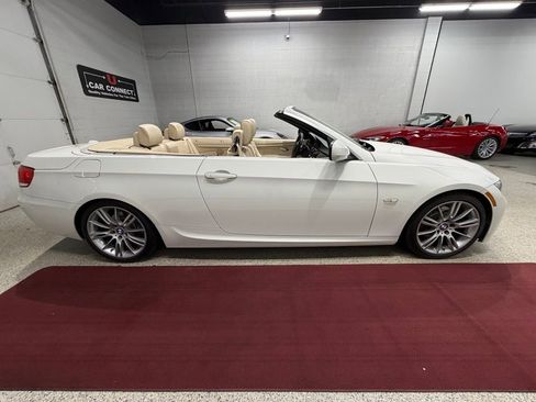 Used 2010 BMW 328i Convertible RWD image 9