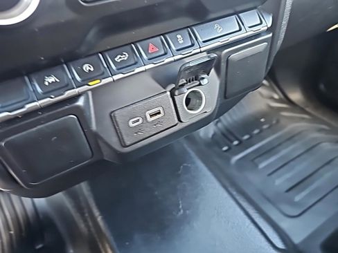 Used 2022 GMC Sierra 1500 Pro w/ Pro Value Package image 25