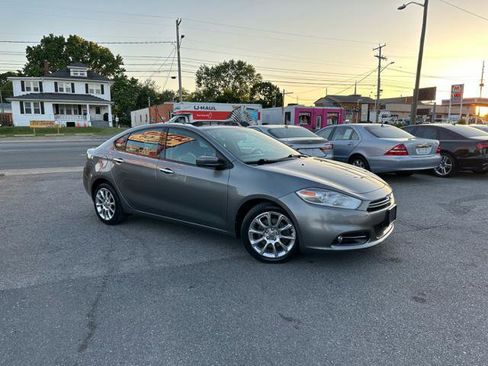 Used 2013 Dodge Dart Limited w/ Premium Group FWD image 2