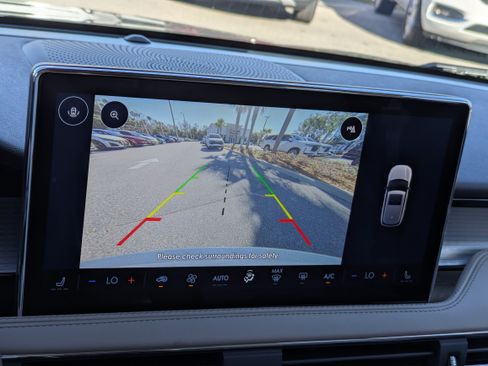 Used 2023 Lincoln Corsair Standard Sport Utility image 30