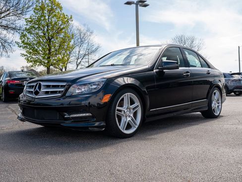 Used 2011 Mercedes-Benz C 300 4MATIC Sedan image 6