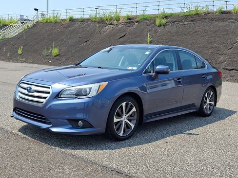 Used 2017 Subaru Legacy 2.5i Limited AWD/4WD image 3