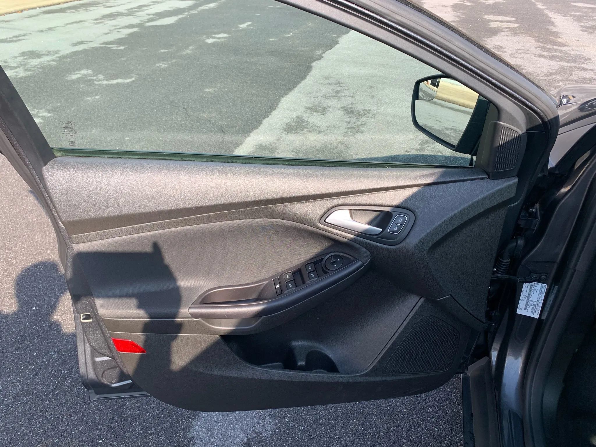 Used 2016 Ford Focus SE FWD image 8