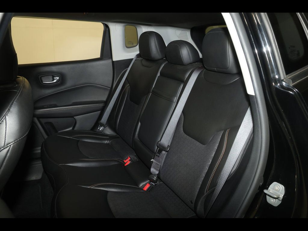 Used 2020 Jeep Compass Latitude AWD/4WD image 13