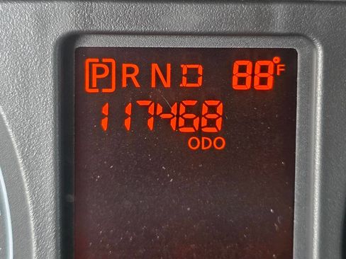 Used 2021 Nissan NV 3500 SV image 19