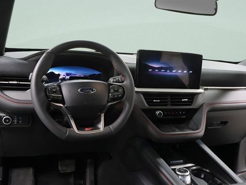 Used 2025 Ford Explorer ST AWD/4WD image 9