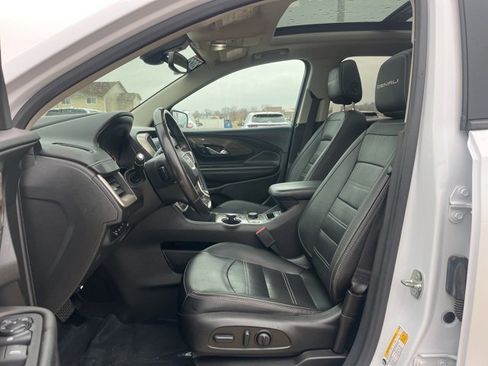 Used 2022 GMC Terrain Denali w/ Denali Premium Package image 15