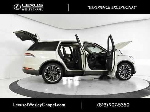Used 2020 Lincoln Aviator Reserve w/ Equipment Group 202A image 15