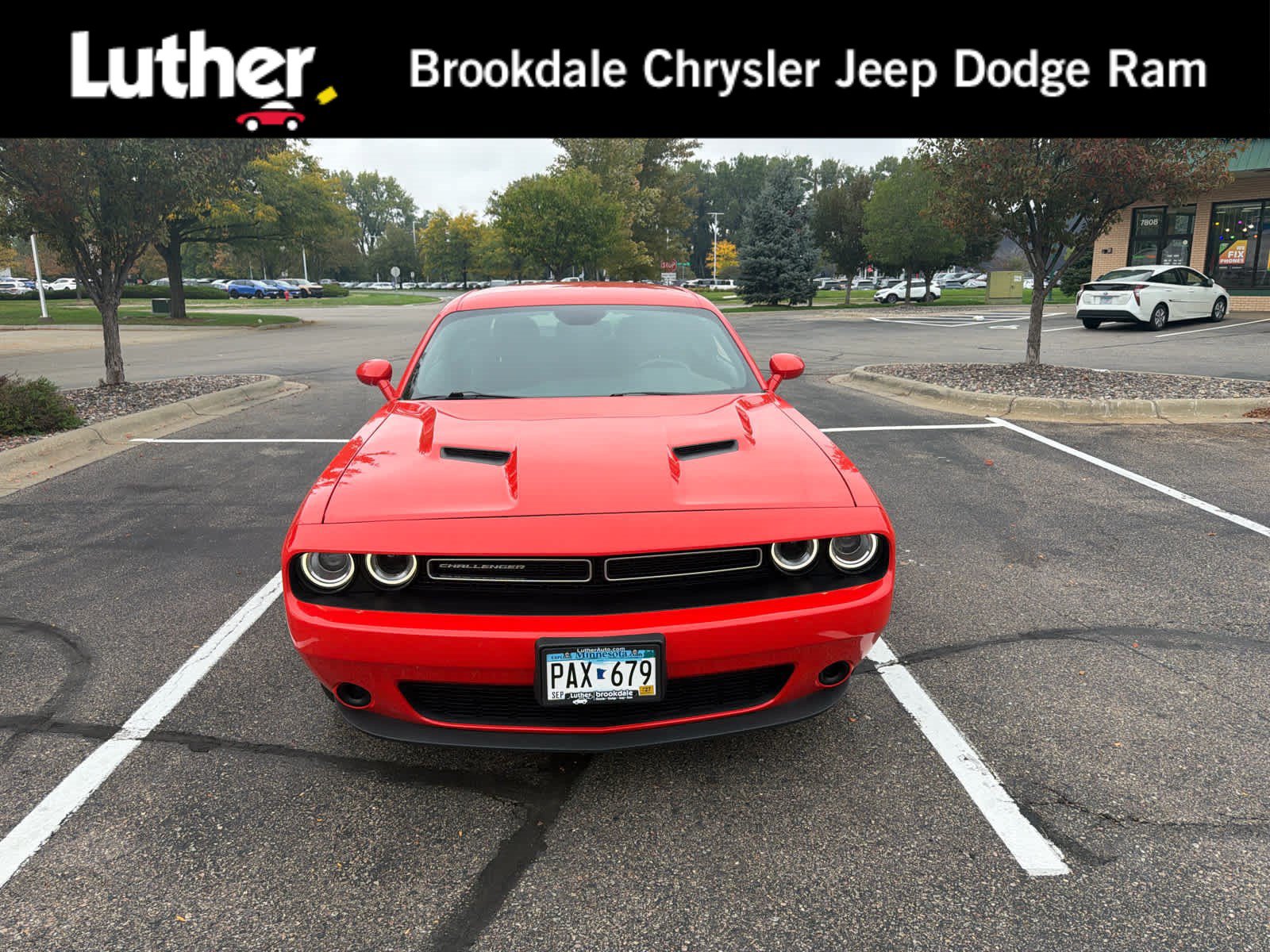 Used 2016 Dodge Challenger SXT w/ Driver Convenience Group RWD image 1