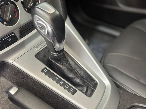 Used 2014 Ford Focus SE w/ Equipment Group 201A FWD image 21