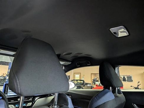Used 2021 Toyota C-HR XLE FWD image 23
