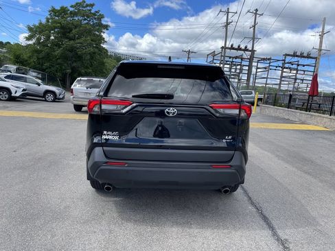 Certified 2025 Toyota RAV4 LE AWD/4WD image 4