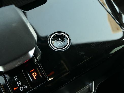 Used 2024 Land Rover Range Rover Sport Dynamic SE image 18