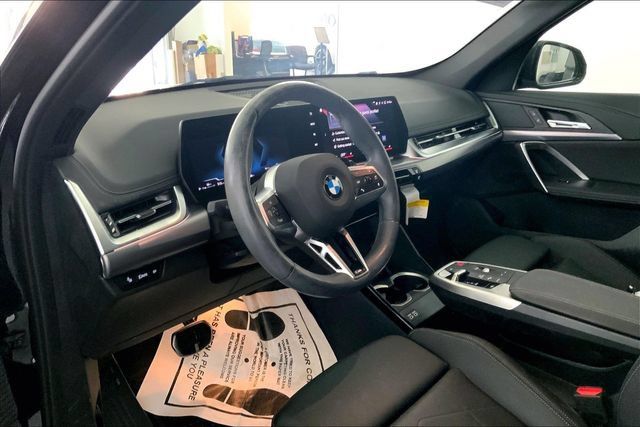 Used 2023 BMW X1 xDrive28i w/ M Sport Package AWD/4WD image 7